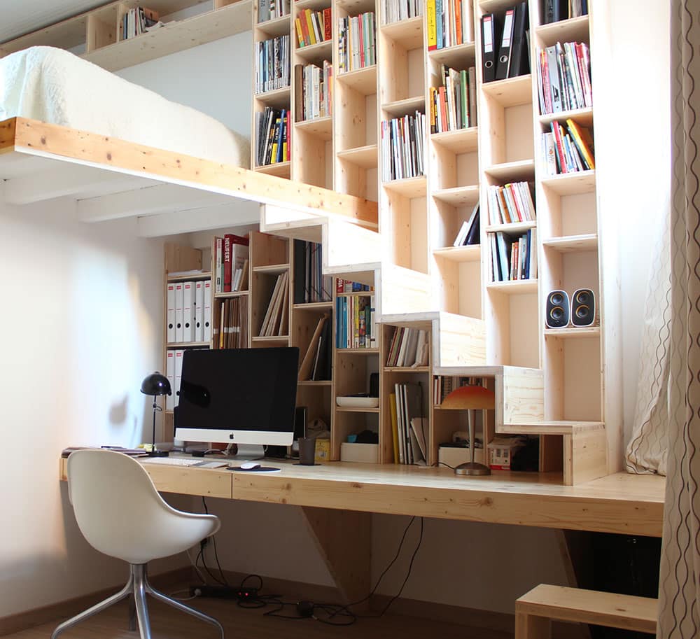 Vue de la bibliothèque bureau escalier